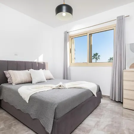 Paradise Palms, 2bed W Pool 公寓 曼德里尔